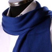 Echarpe bleu moyen