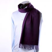 Echarpe en cachemire violette