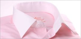 Chemise à fines rayures roses et blanches, col et poignets blancs