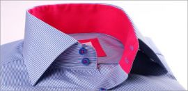 Chemise à fines rayures bleu foncé et blanches, col et poignets fuchsias