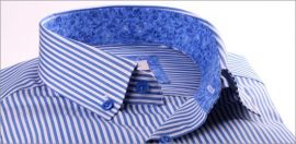 Chemise à rayures bleu moyen et blanches, col et poignets à motifs bleus