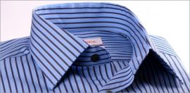 Chemise bleue à rayures bleues grisées