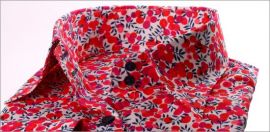 Chemisier Liberty à motifs fuchsias et bleus sur fond blanc, manches trois quarts
