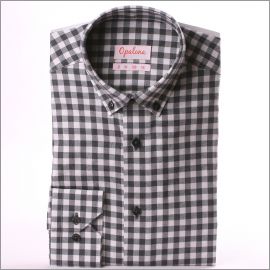 Chemise à carreaux gris et blancs et col boutonné