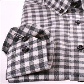 Chemise à carreaux gris et blancs et col boutonné