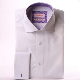 Camisa blanca con cuello puño francés patrón de color lila y los puños