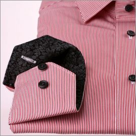 Chemise à fines rayures rouges et blanches, col et poignets à motifs fleuris gris et noirs