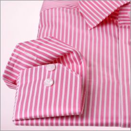 Chemise à rayures blanches et rose foncé