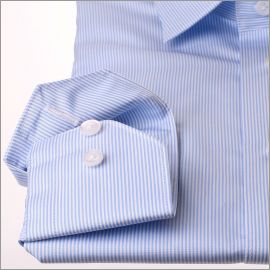 Chemise à fines rayures bleues et blanches