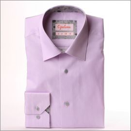 Camisa lila con gris claro cicular patrón cuello y puños
