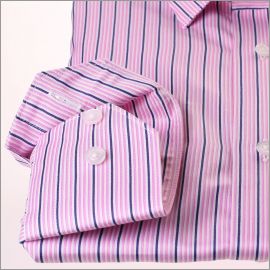 Chemise à rayures bleu marine, roses et blanches