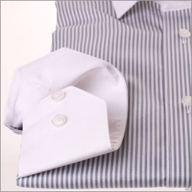 Chemise rayée gris et blanc, col et poignets blancs