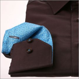 Chemise marron à col et poignets à motifs fleuris bleus