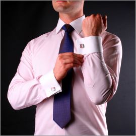 Chemise à fines rayures roses et blanches, col et poignets blancs
