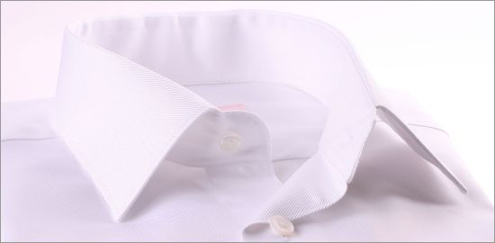 Chemise blanche à poignets mousquetaires tissu twill