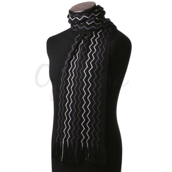 Echarpe noire à rayures en zigzag grises et blanches