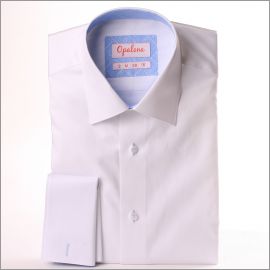Chemise blanche à col et poignets mousquetaires à motifs géométriques bleu ciel